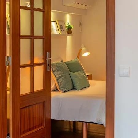 Apartment Superb Overlooking Graca In Lissabon