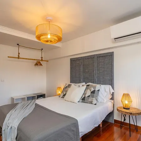 Superb Overlooking Graca In Lissabon