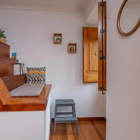 Apartment Superb Overlooking Graca In Lissabon