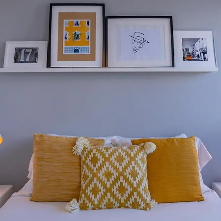 Apartment Superb Overlooking Graca In Lissabon