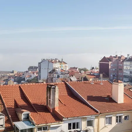 Superb Overlooking Graca In Lissabon