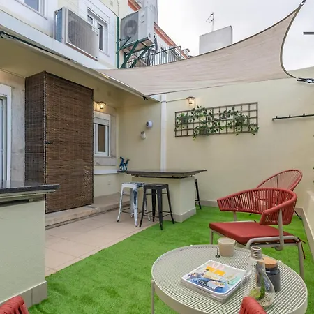 Superb Overlooking Graca In * Lissabon