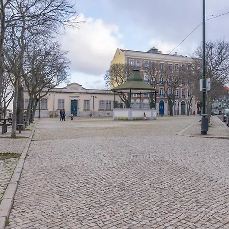 Superb Overlooking Graca In Appartement